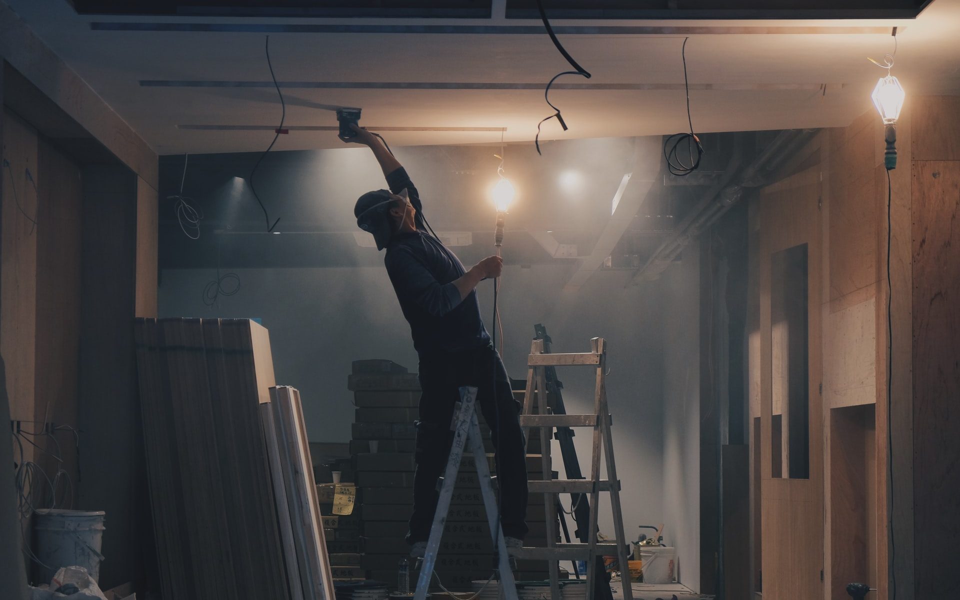 6 Tips for Restoring Your Home's Ceiling