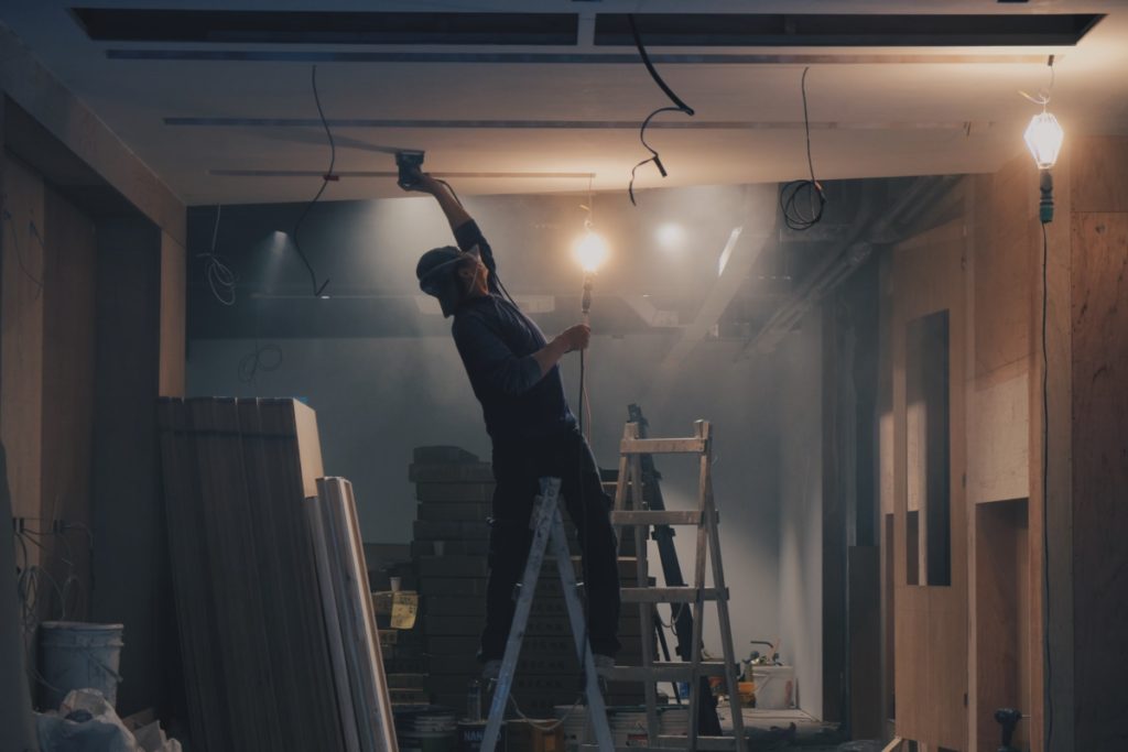 6 Tips for Restoring Your Home's Ceiling