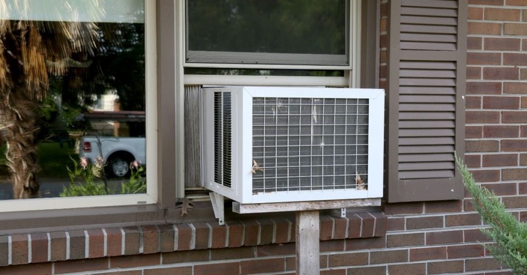 how to clean a window air conditioner without removing it