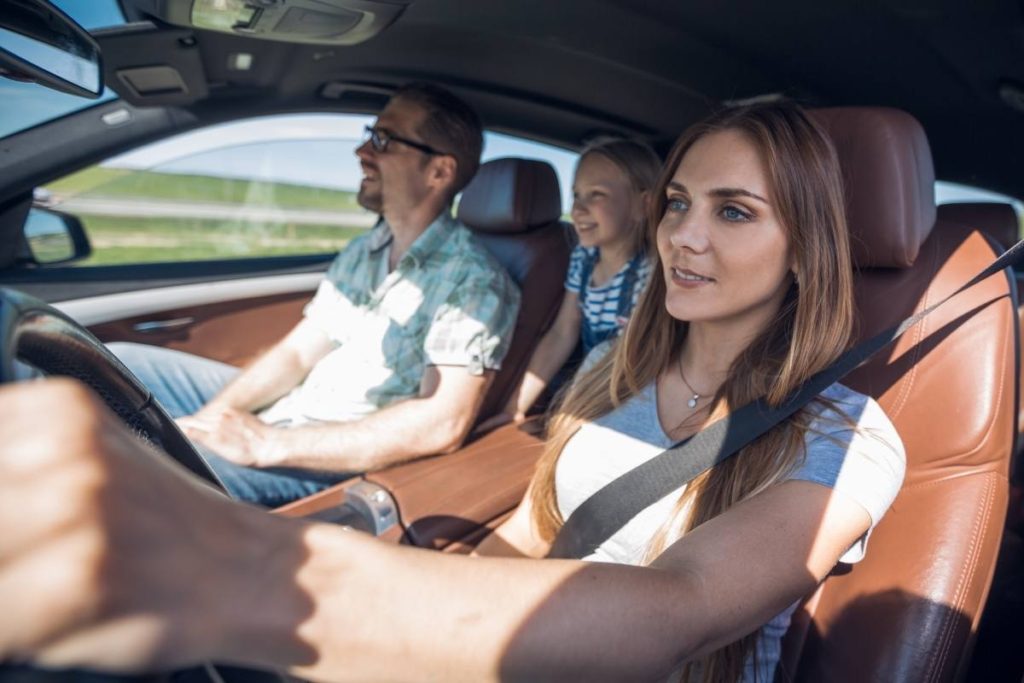 Things You Should Never Do When Driving A Car