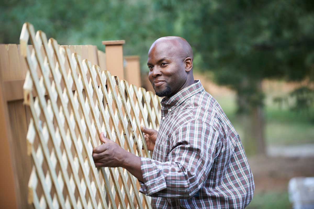 Vinyl Deck Skirting vs. Other Skirting Materials